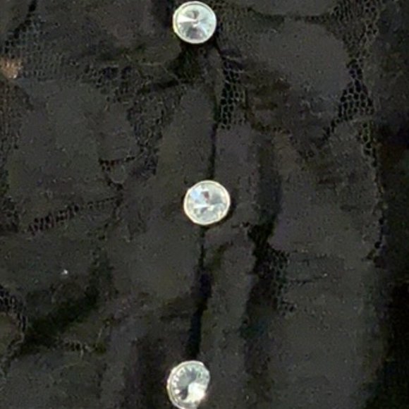Black large Scale Lace, Top Layer, Elastic waisted peplum jewel buttons - Picture 4 of 7